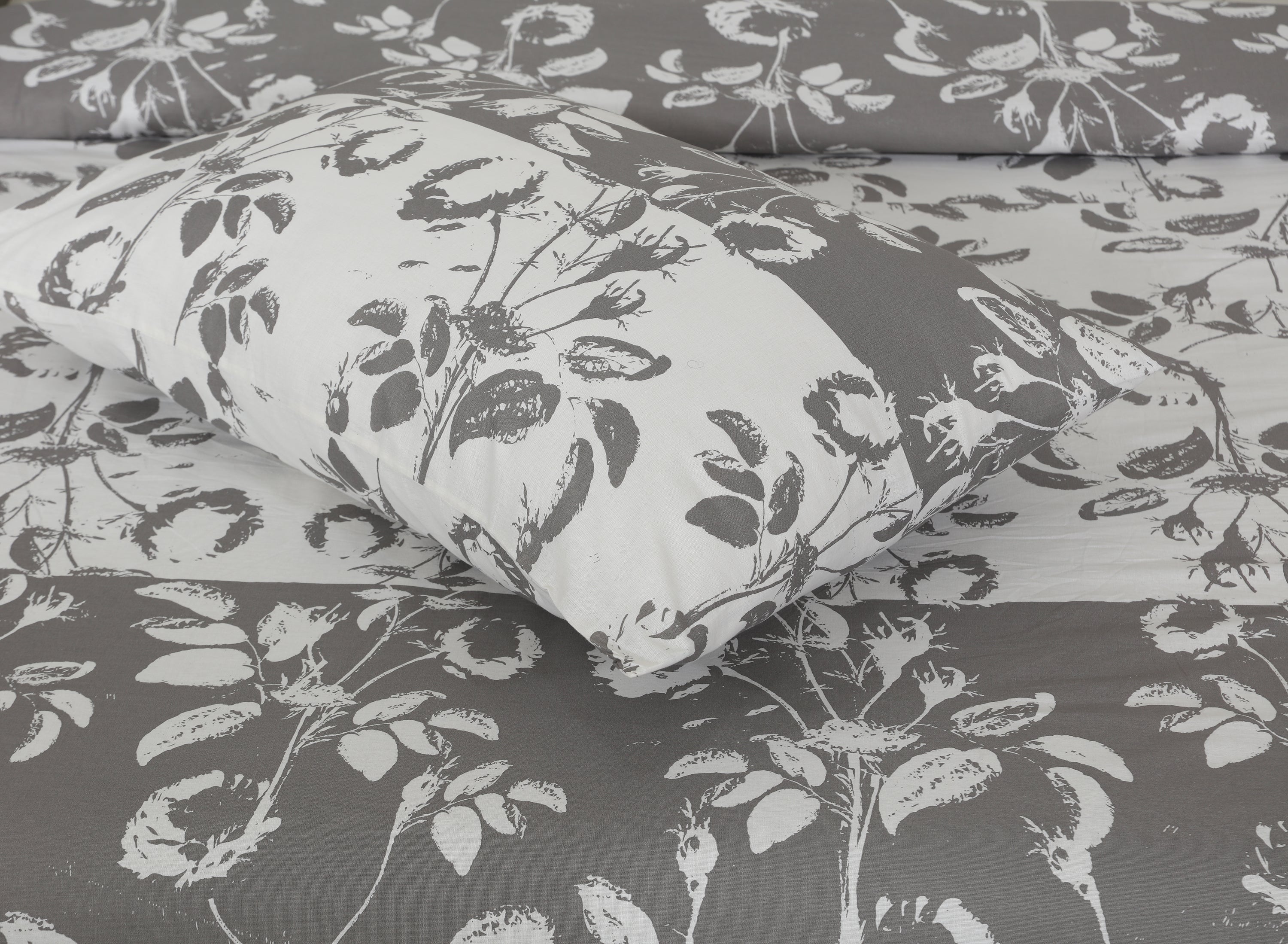 Monochrome Bloom Cotton Set