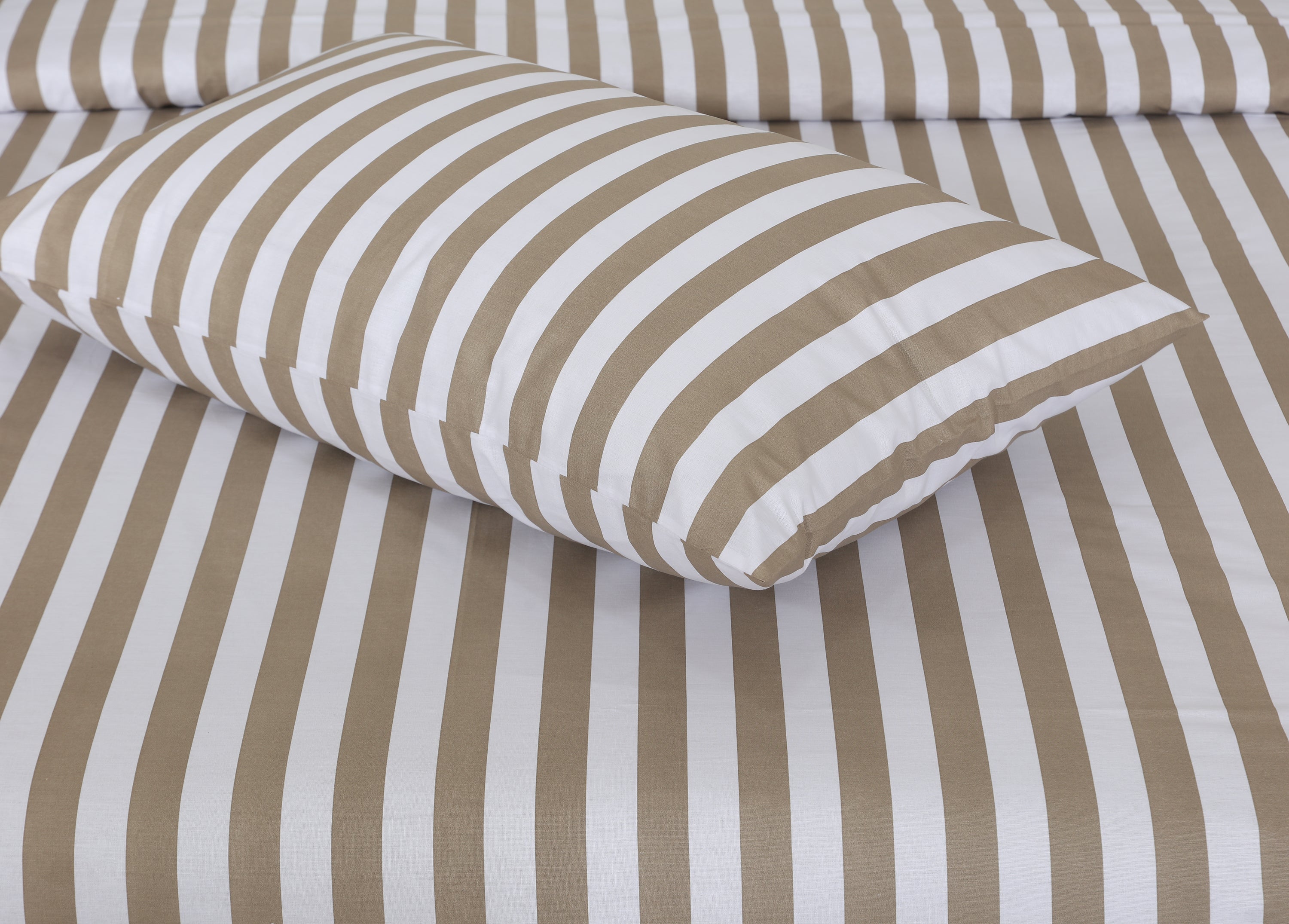 Cappuccino Strip Bed Sett